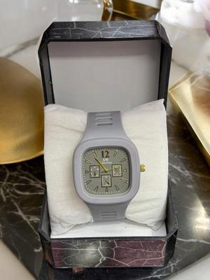 Square Dial Men’s Watch – Elegant White Analogue Timepiece with Modern Design